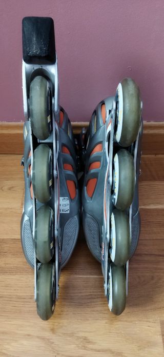 2 pares patines línea, 2 bolsas, 8 repuestos 76mm