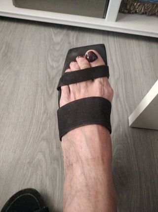 Sandalias negras ante tacón bajo - talla 40