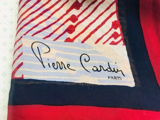 Foulard vintage Pierre Cardin