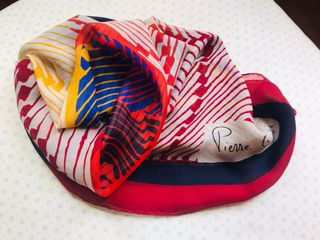 Foulard vintage Pierre Cardin