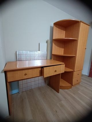 Escritorio+Estanterías madera