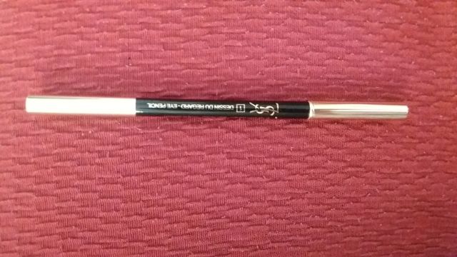 Yves Saint Laurent Lápiz Negro Ojos