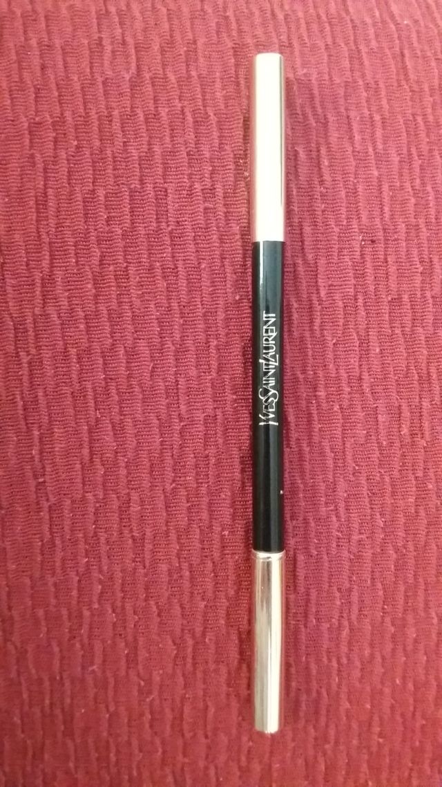 Yves Saint Laurent Lápiz Negro Ojos