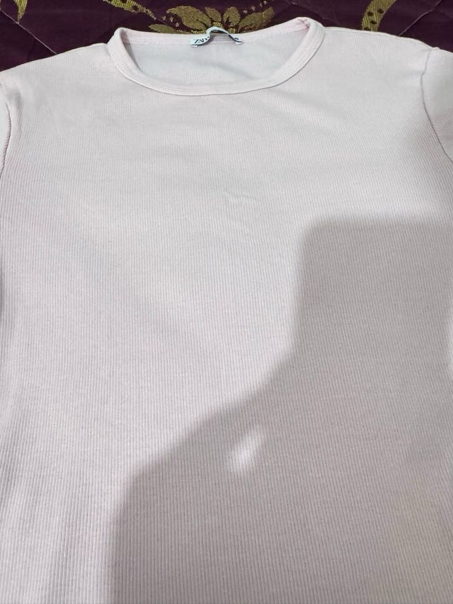 Camiseta Zara rosa talla L