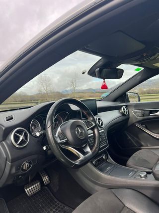 Mercedes-Benz Clase CLA 2015
