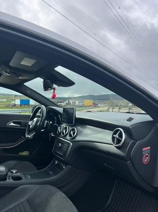 Mercedes-Benz Clase CLA 2015