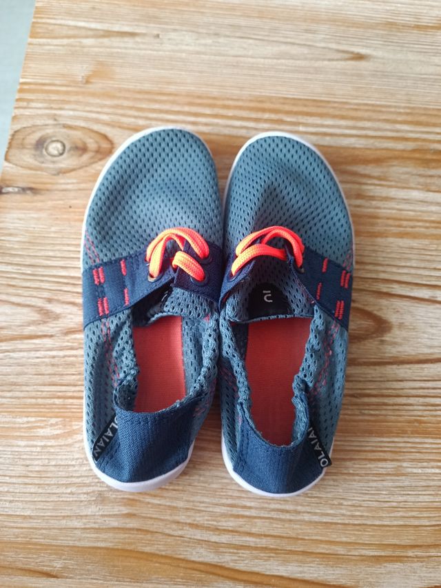 Zapatillas niño playa Decathlon EU30