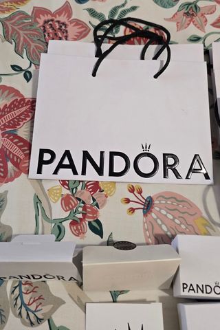 Bolsas y cajas Pandora