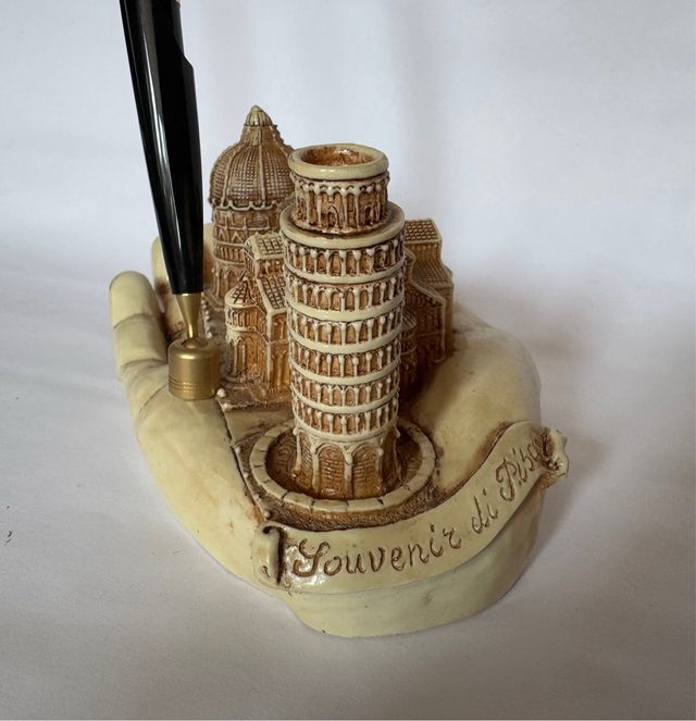 Souvenir Pisa con Torre – Portapenna su base mano