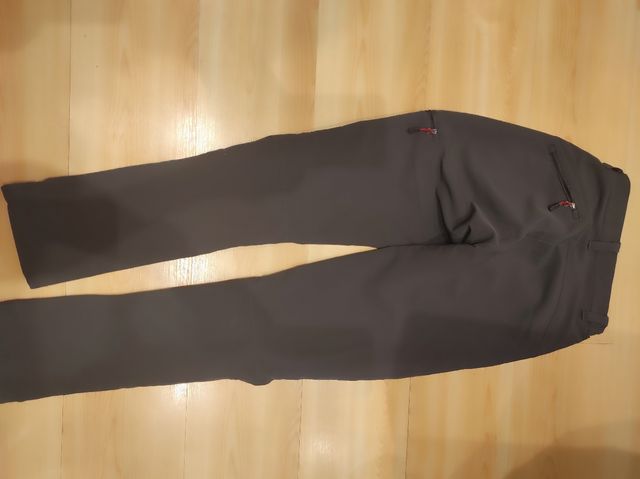 Pantalones Neak Peak Grises