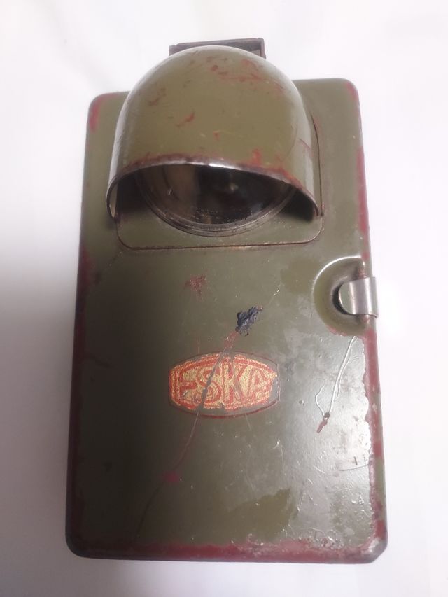 Linterna militar antigua ESKA