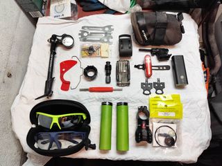 Kit herramientas y accesorios bici