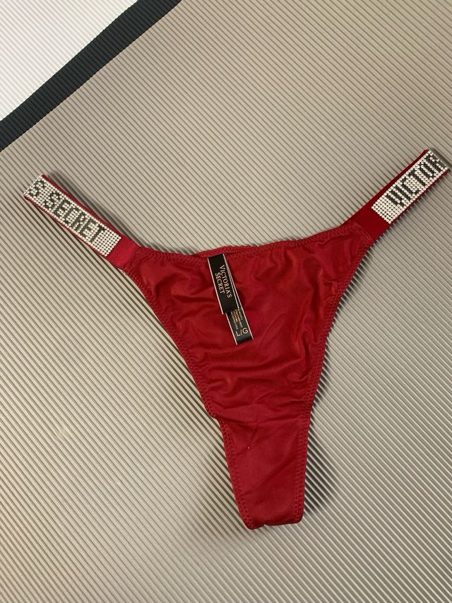 Tanga liso burdeos Victoria’S Secret