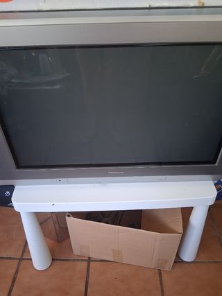 Televisor grande Panasonic CRT