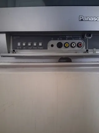 Televisor grande Panasonic CRT x15 euros