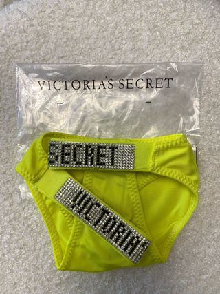 Tanga liso amarillo Victoria’S Secret