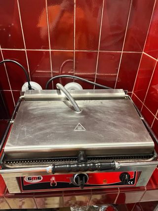 Plancha eléctrica GMC