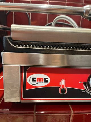 Plancha eléctrica GMC