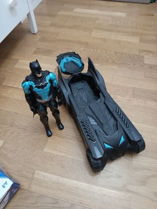 Batmóvil con Batman