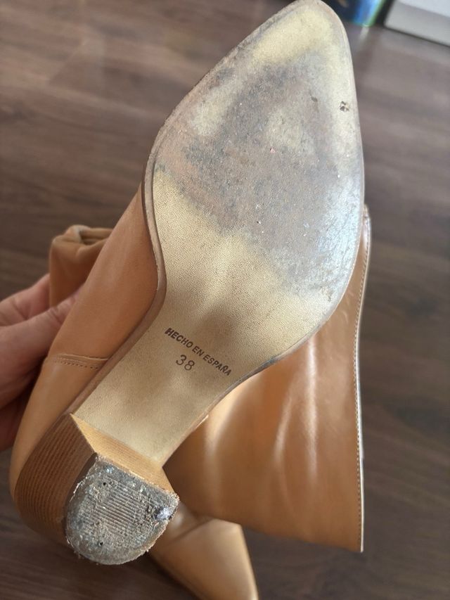 Botas beige tacón alto