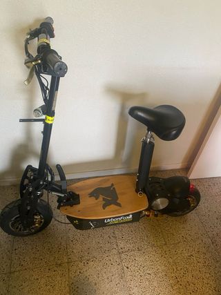 Patinete eléctrico UrbanFox 2200W
muy poco uso