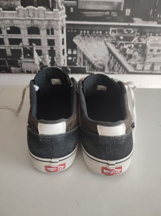 Zapatillas Vans negras talla 43