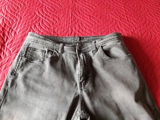 Jeans Lavinia Fontana grigio tg. 50. In cotone.