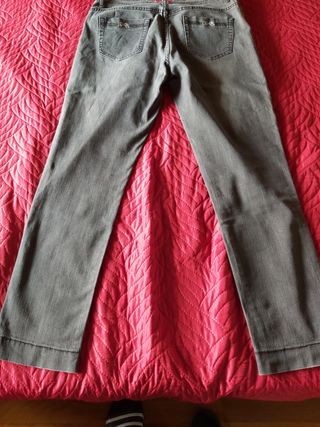 Jeans Lavinia Fontana grigio tg. 50. In cotone.