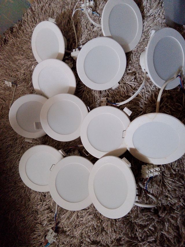 12 Lámparas LED empotrables blancas