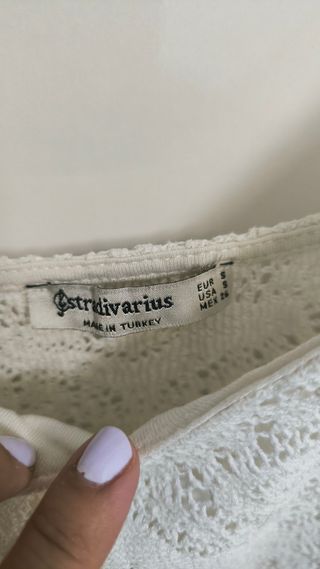 Top Stradivarius beige crochet