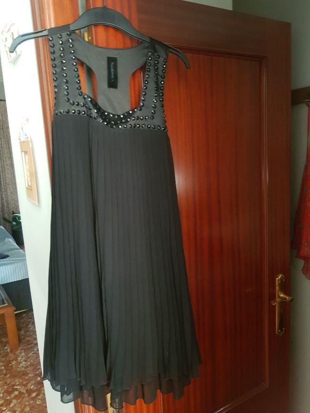 Vestido negro fiesta plisado