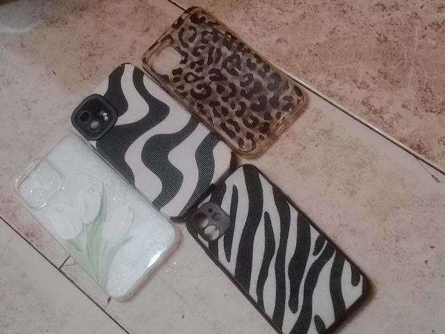 4 fundas iPhone - estampadas