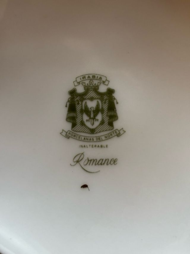 Cafetera y lechera porcelana dorada