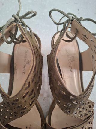 Sandalias piel de Gloria Ortiz. N° 36