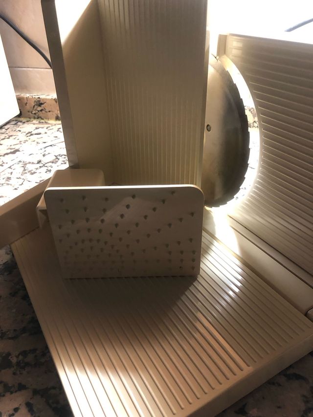 Cortafiambres Fagor - Rebanadora