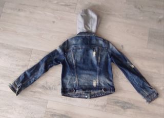 Chaqueta vaquera Bershka con capucha t-S