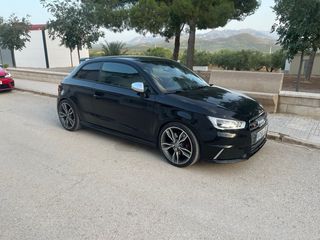 Audi S1 2015