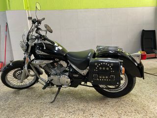 Suzuki Intruder 250cc - Moto