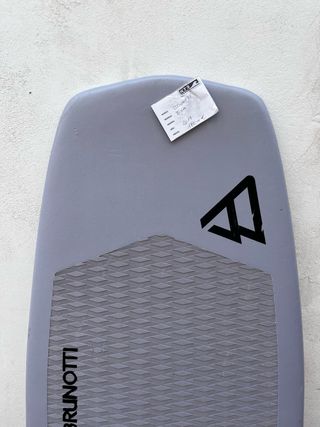Tabla kitesurf Brunotti strapless