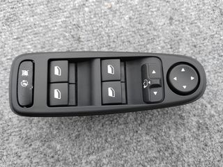 Mando de elevalunas citroen c4 picasso 2010
