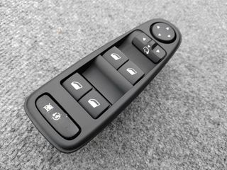 Mando de elevalunas citroen c4 picasso 2010
