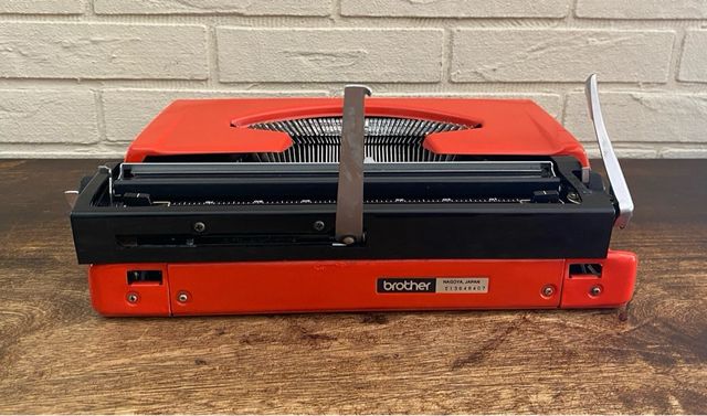 Macchina da scrivere Brother Deluxe 220