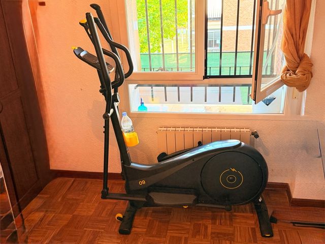Elíptica Decathlon casi nueva