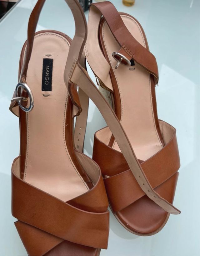 Tacones cuña Mango marrón