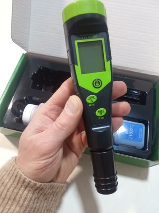 Misuratore pH piscina: test acqua
