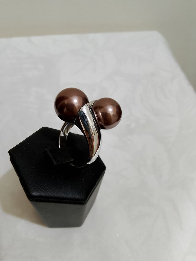 Anello di argento con due perle nuovo!!