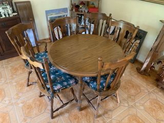 Mesa redonda + 6 sillas estilo western