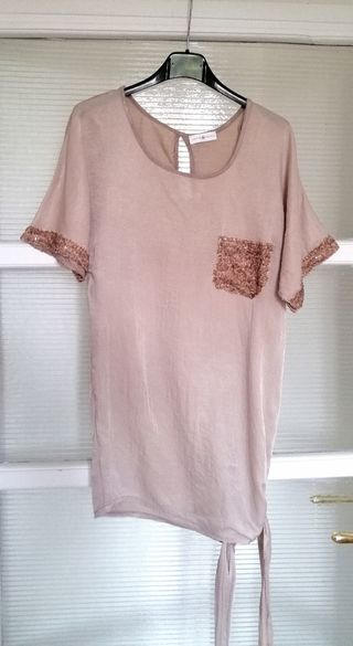 Set di tre capi d'abbigliamento, taglia M.