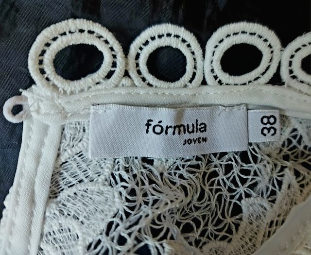 Blusa blanca Fórmula Joven talla S