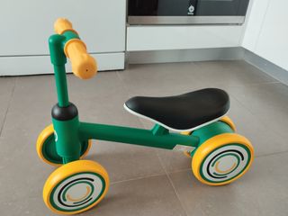 Correpasillos Verde y Amarillo